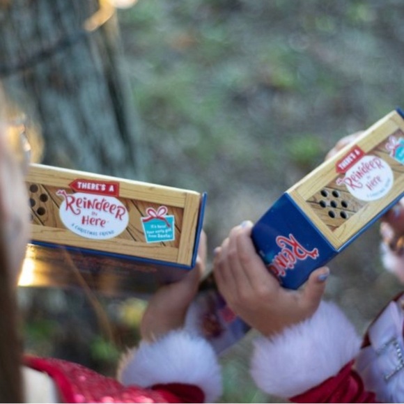 NWT reindeer in here: a Christmas friend gift set book, reindeer plush, book - Picture 3 of 9